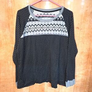 Cuddl Duds Gray and Black Pajama Top